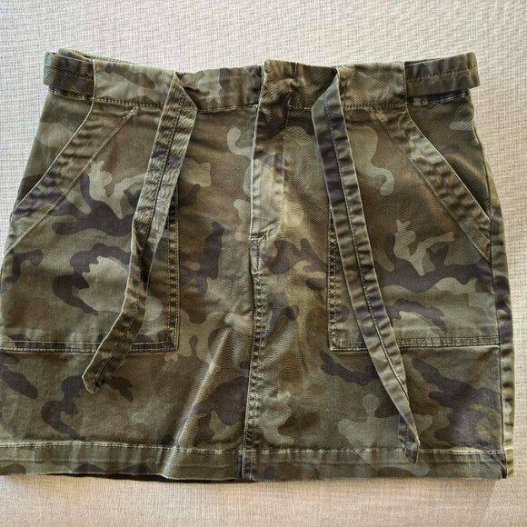 Santuary Camo/Army/Camouflage Denim Skirt with Tieable Belt, Size 29 - Picture 2 of 9
